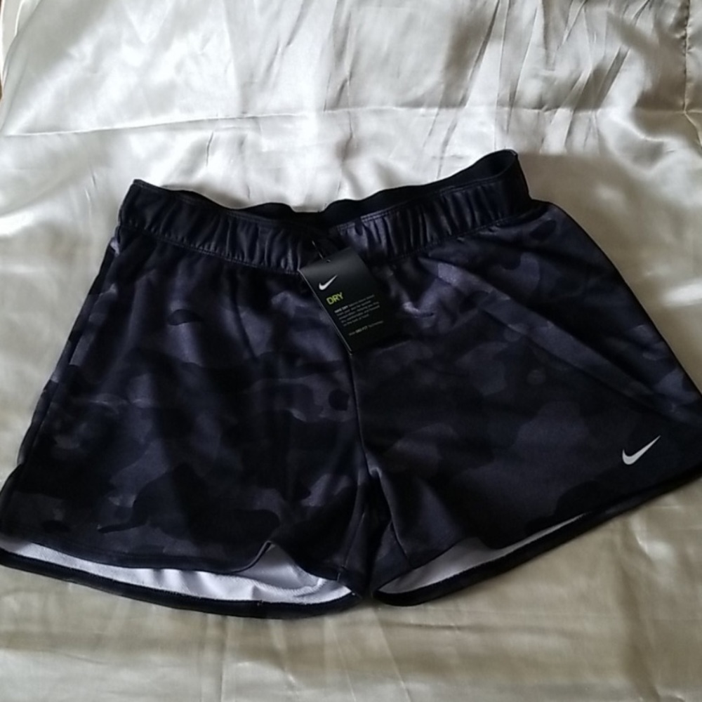 Nike camo shorts